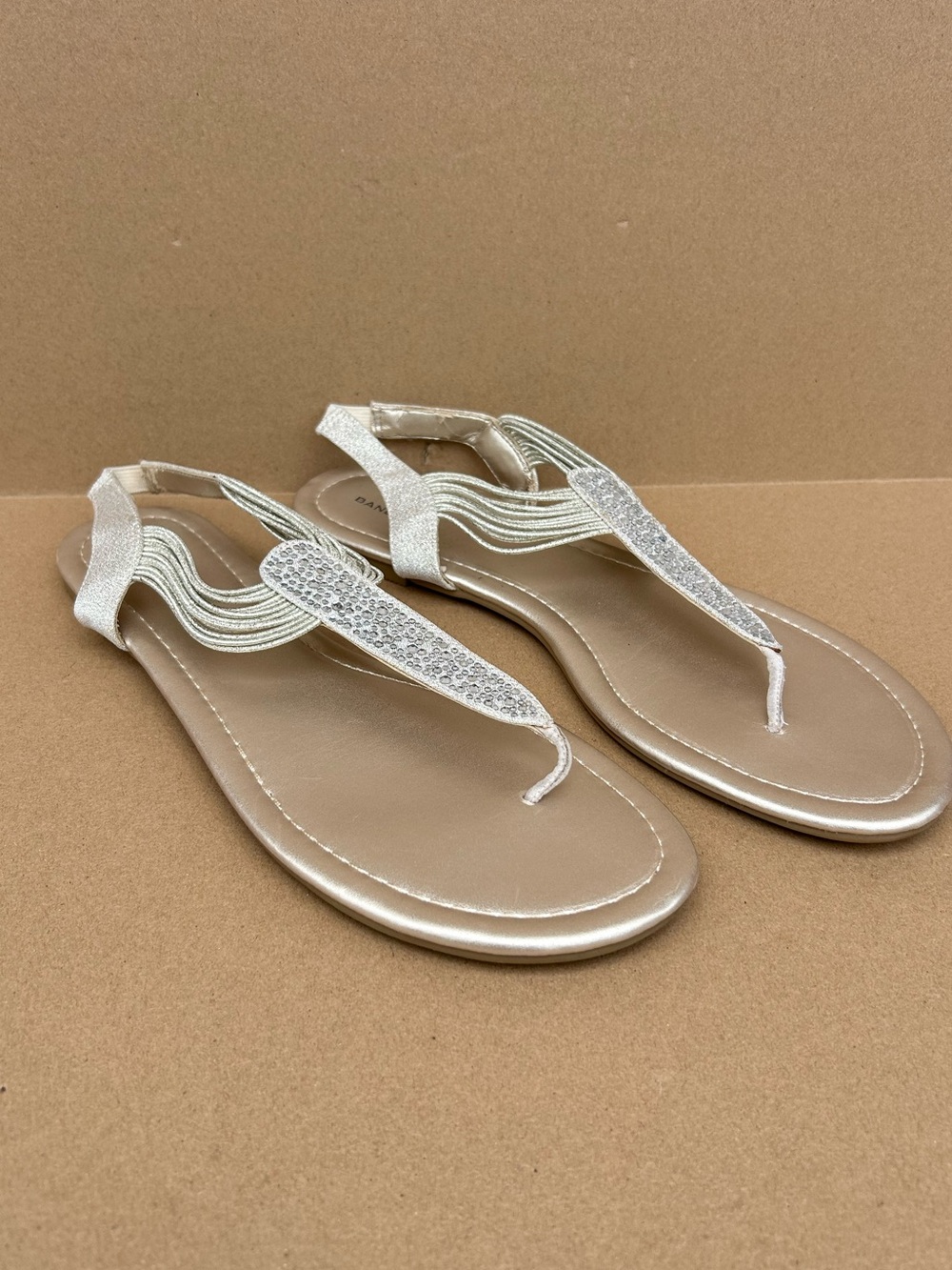 Bandolino Kayte 2 Embellished Sandals Sling Back Champagne 10 Women’s Thongs